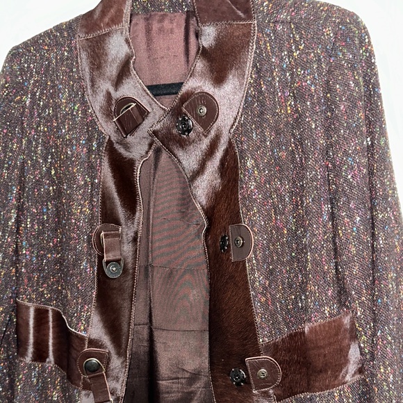 Elegant Brown Women's Coat - Picture 6 of 13